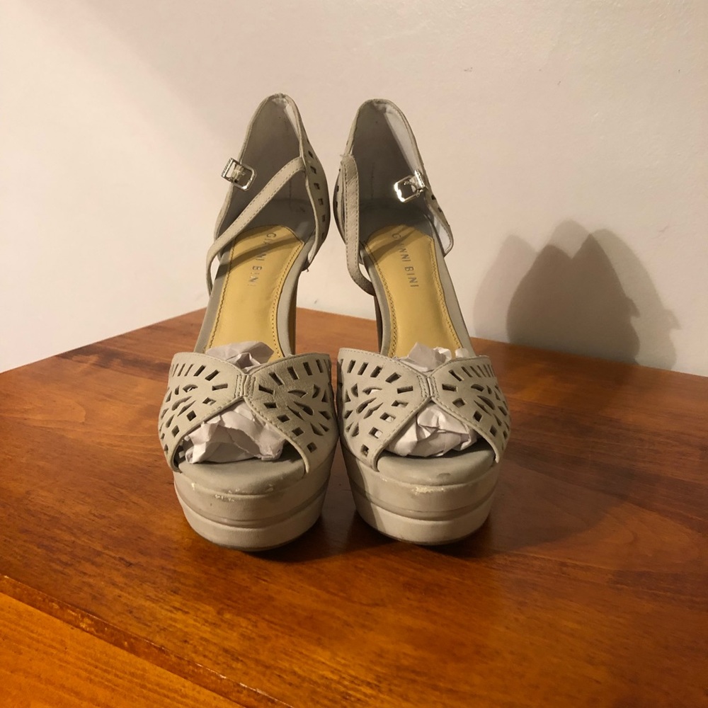 Off-white Neutral Heel - Picture 2 of 5
